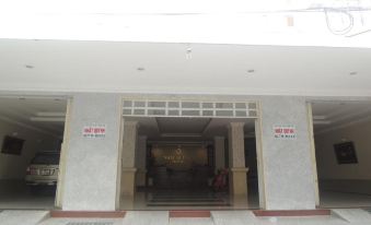 Nhat Quynh Hotel 2