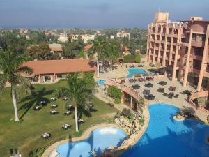 Africana Hotel & Spa