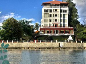 Ganga Kinare- A Riverside Boutique Resort, Rishikesh