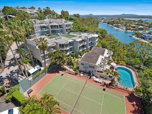 Noosa Crest Resort