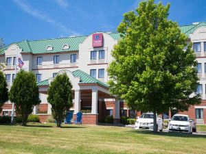 Comfort Suites West Warwick - Providence