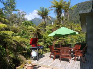 Franz Josef Treetops