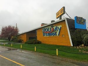 Holiday Lodge Motel