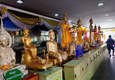 Wat Ban Laem or Wat Phet Samut Worawihan