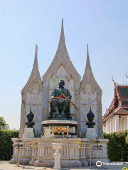 Statue of King Rama III