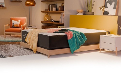 Cocoon mattress in styled room - mobile