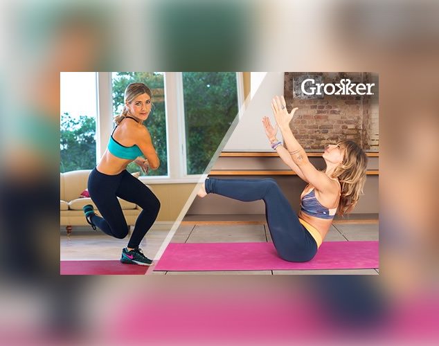 Logotipo de Grokker sobre mujeres haciendo yoga