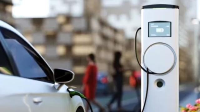 cbsn-fusion-electric-vehicle-prices-are-falling-thumbnail.jpg 