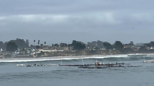 Santa Cruz Wharf collapses 