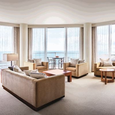 City View Deluxe 1King/1Qn Beds 2 Bdrm Suite Trump International Hotel Waikiki Promo Code