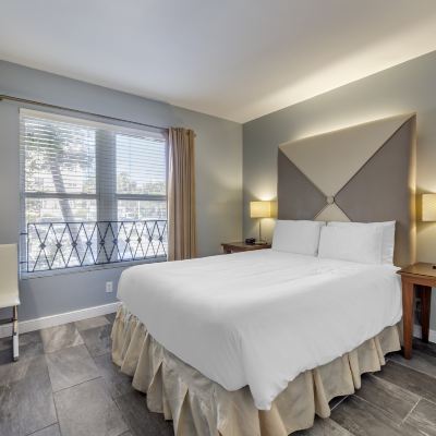 Classic Queen Room Hotel La Flora Promo Code