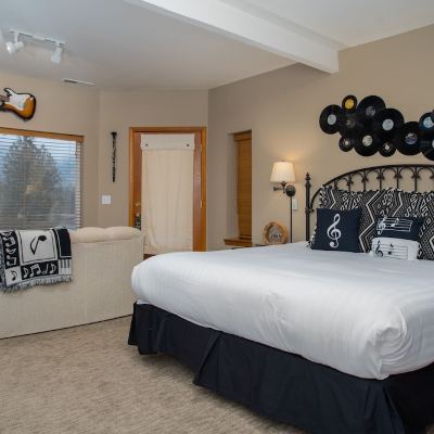 Tennessee Suite on the River-1.5 Miles from Downtown Obertal Inn Promo Code