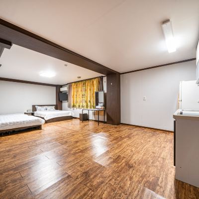 Twin Room with Kitchen-20 Pyeong Buan Chaeseokgang Ariul Park 쿠폰