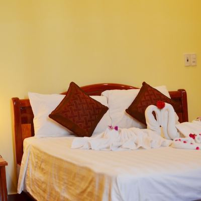 Deluxe Double Room, 1 King Bed, Non Smoking Panda Garden Promo Code