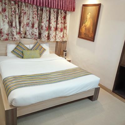 Triple Bed Room Hotel Lake Inn(at Nakki Lake) Promo Code