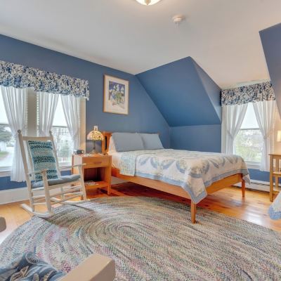 Traditional Room, 1 Bedroom, Bathtub James Place Inn Bed and Breakfast Promo Code