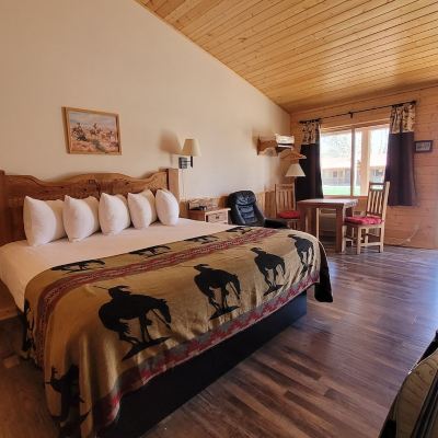 Deluxe King Room The Longhorn Ranch Lodge & RV Resort Promo Code