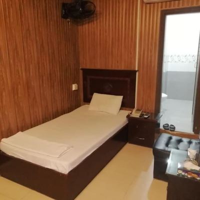 Deluxe Double Room Silk Hotel - Faisalabad Promo Code