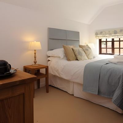 Double Room Ensuite Three Horse Shoes Promo Code