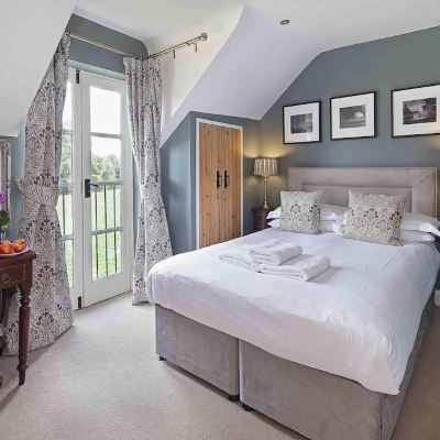 Standard Double Room, Ensuite, Garden View (Willow) Hill Farm Promo Code