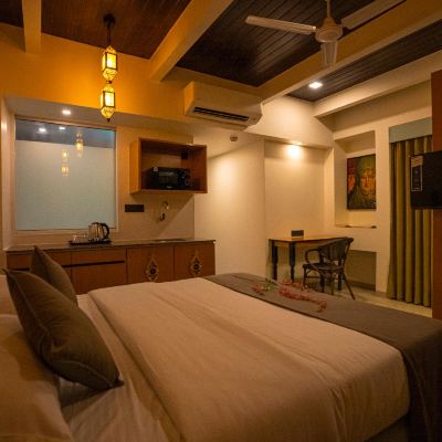 Deluxe Room with Balcony RA Residence Promo Code