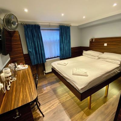 Double Room Crestfield Hotel Promo Code