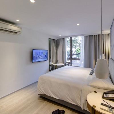 Studio Suite Lanson Place Winsland, Singapore Promo Code