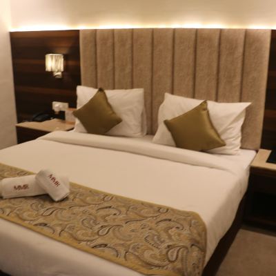 Premium Twin Room Meera Madhav Resort Promo Code