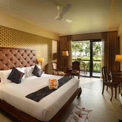 Premium Room with Lake View Uday Backwater Resort Promo Code