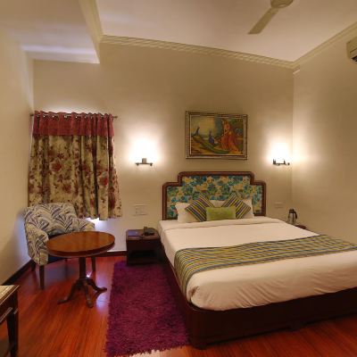 Super Deluxe Room Hotel Lake Inn(at Nakki Lake) Promo Code