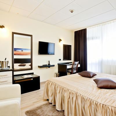 Double/Twin Room Hotel Novi Sad Promo Code