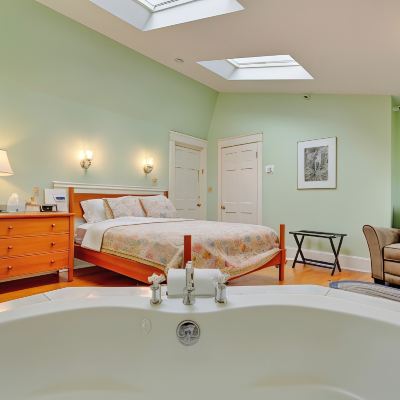 Deluxe Room, 1 Queen Bed, Jetted Tub, Ground Floor James Place Inn Bed and Breakfast Promo Code