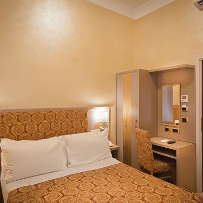 Small Double Room Hotel Fellini Promo Code