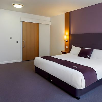 Single London Gatwick Manor Royal Promo Code