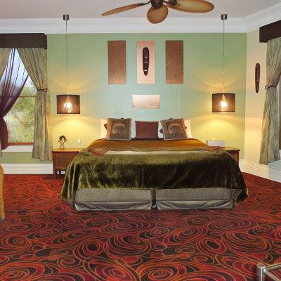 Henderson Room The Retreat at Froog Moore Park Promo Code