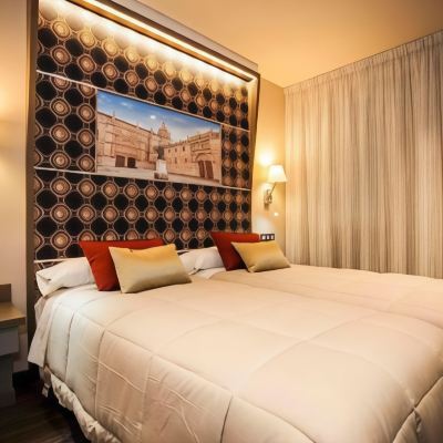 Triple Room Hostal Barcelona Promo Code