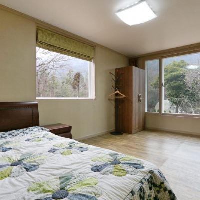 Pine Room (Unshared House) 남해 금산이안재펜션 쿠폰