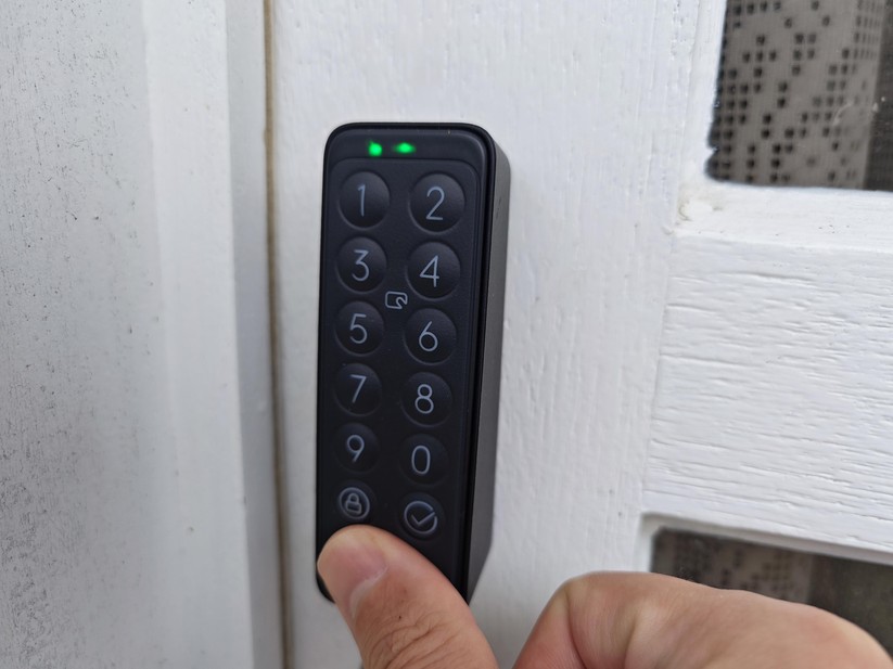 Praktisch und gut: Keypad mit Finderabdrucksensor |