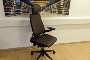 Steelcase Gesture mit Kopfstütze im Test