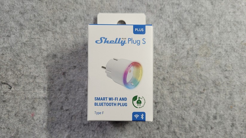 Shelly Plus Plug S: Die neue smarte Shelly-Steckdose Plus Plug S bietet gegenüber der alten Variante Bluetooth. Dadurch ist das Einbinden in Smart-Home-Zentralen unkomplizierter. Mit dem erwarteten Bluetooth-Schalter von Shelly können Anwender die Steckdose dann ein- und ausschalten. Außerdem steckt im neuen Gerät ein verbesserter Chipsatz (ESP32), der bis zu 20 Aktionen unterstützt. Die alte Variante war auf fünf Aktionen begrenzt.