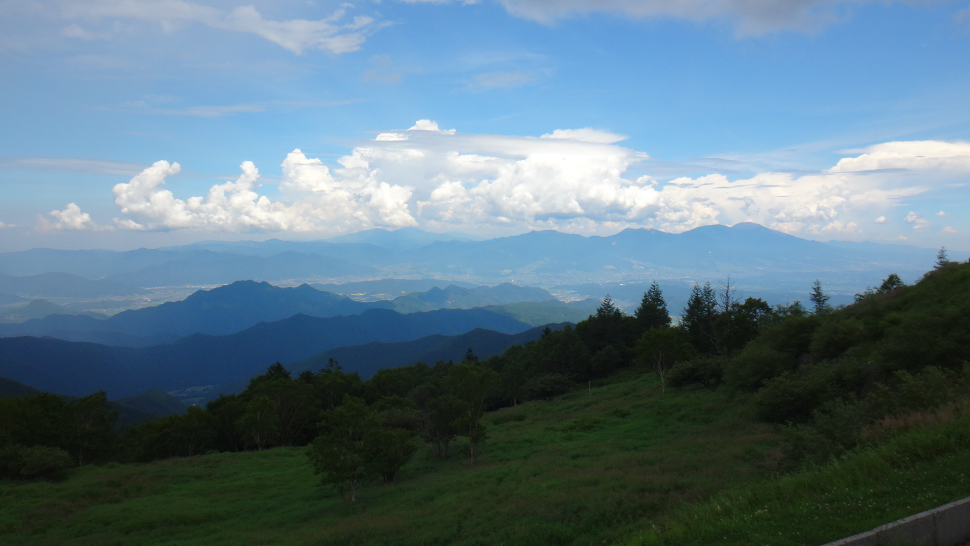 道の駅美ヶ原高原美術館08064浅間山