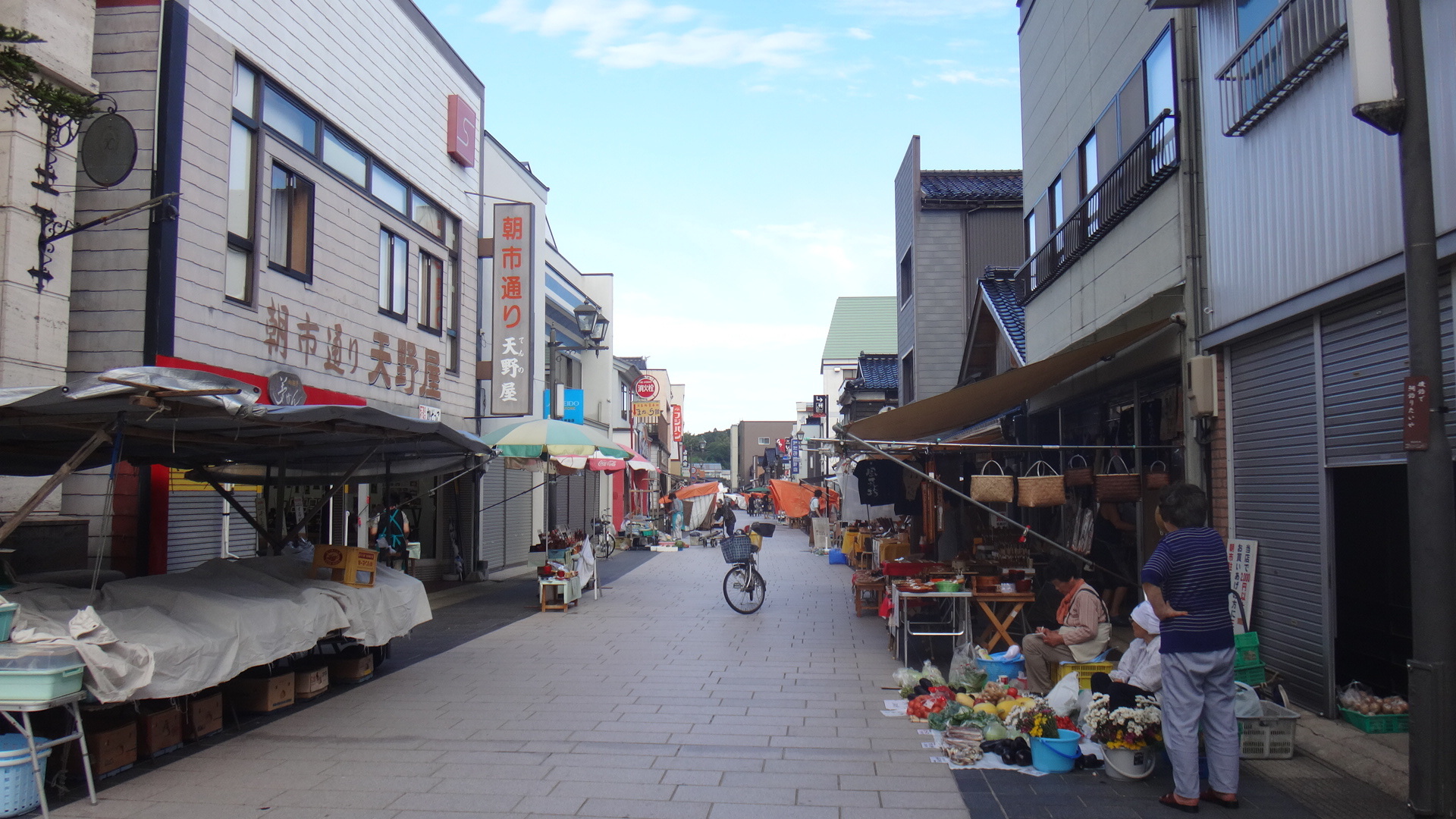 輪島朝市通りへ６