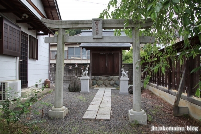 稲荷神社　入間市大字南峯1