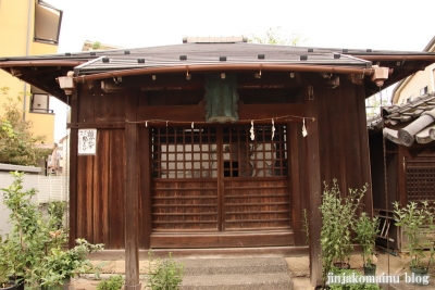 満足稲荷神社　　文京区千駄木4