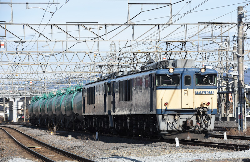 2025年1月5日撮影　西線貨物8084ﾚ　EF64重連　緑タキ7両　塩尻駅