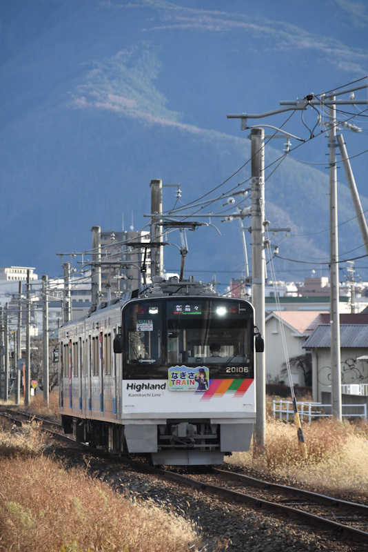 2024年12月15日撮影　アルピコ交通　20100形　20105F編成　2代目なぎさTRAIN