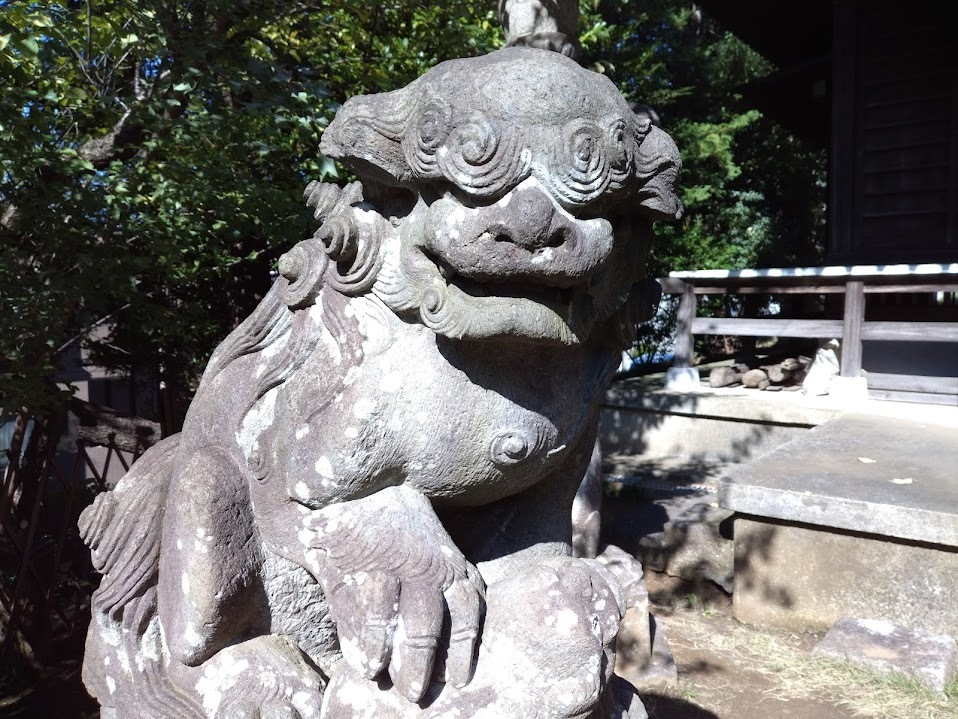 駒林神社の境内２