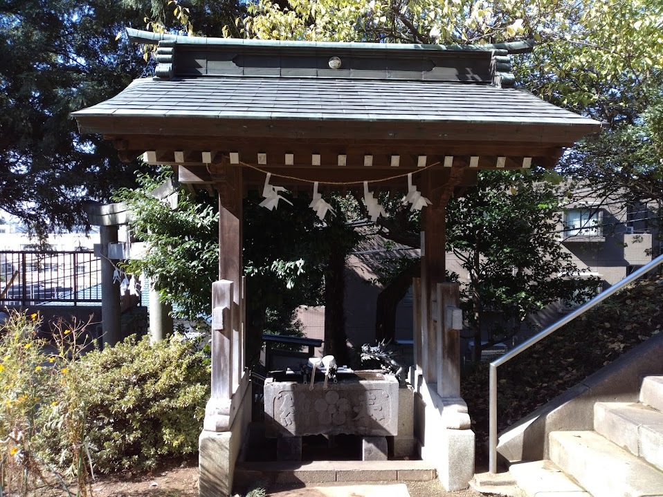 駒林神社の境内５