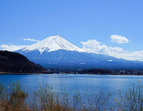 快晴の山の景色