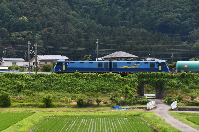 2024年6月22日撮影　東線貨物2084ﾚ　EH200-7号機をサイドから